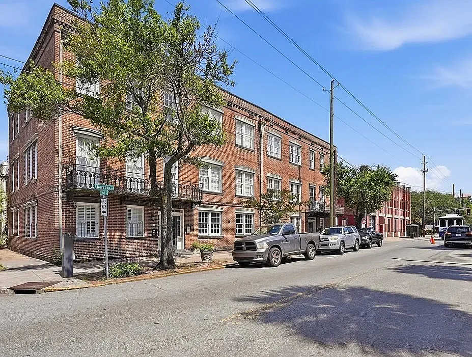 219 Abercorn St #FF3