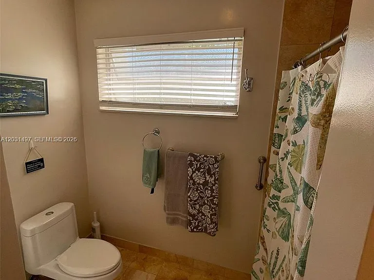 4410 N Buchanan St — Photo 28