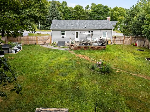 5th image of 21 Hillcrest Street