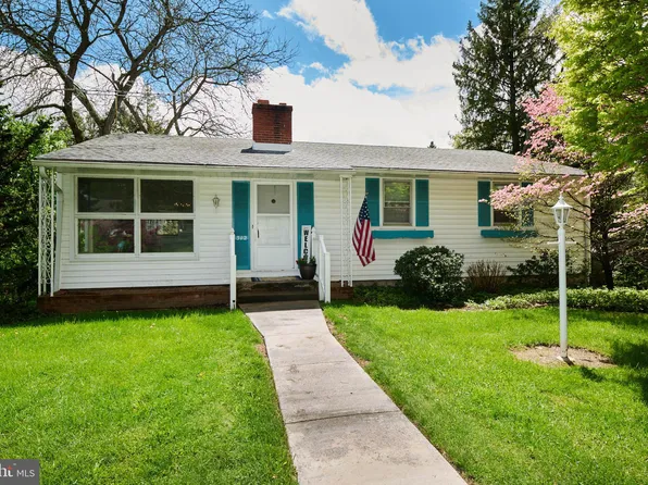 312 Lamp Post Ln, Boalsburg, PA 16827