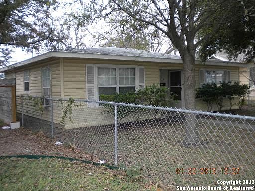 1st image of 354-356 E CRAIG PL