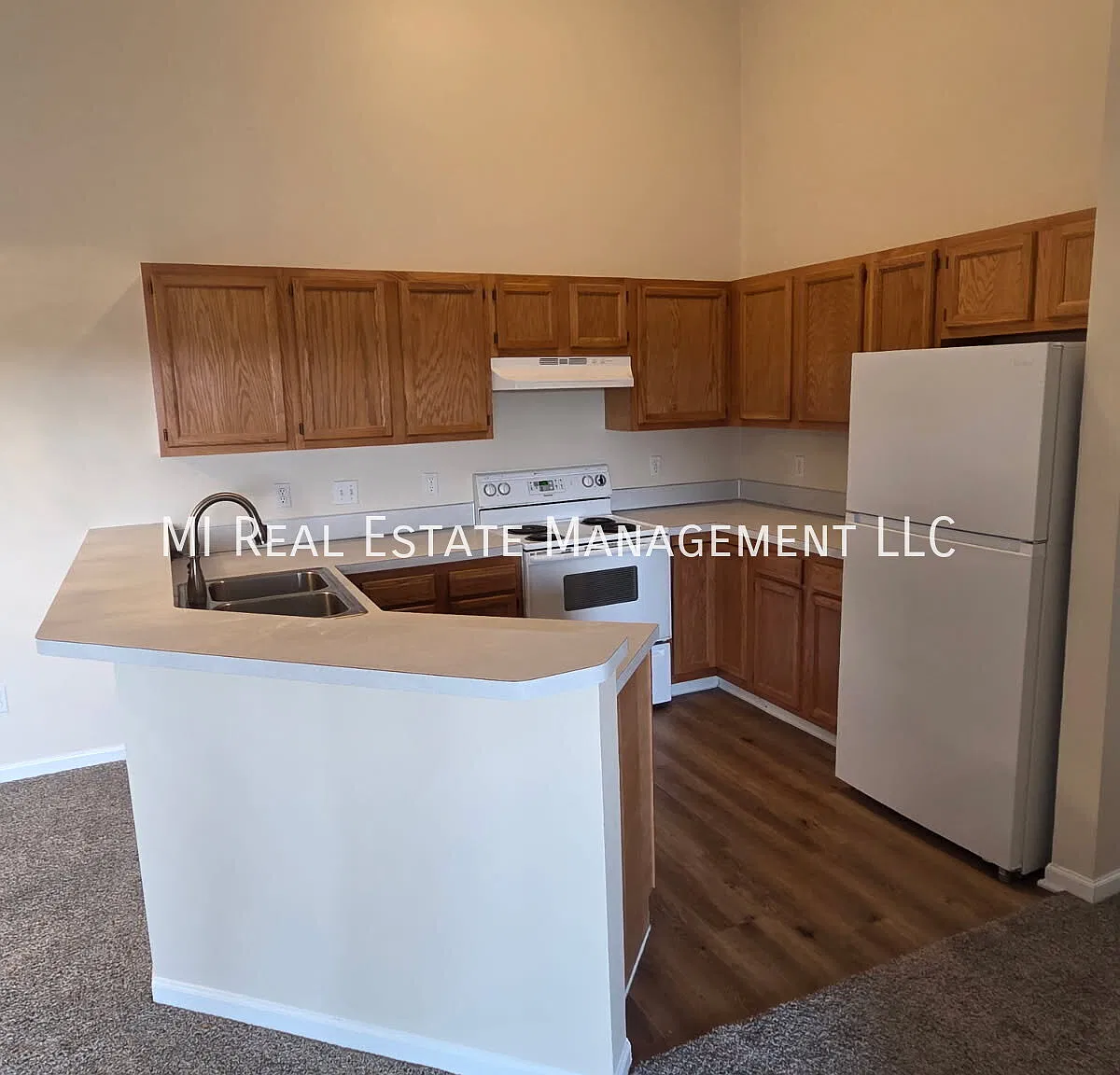 2 bed, 2.0 bath, 800 sqft, $1,650 — Photo 2