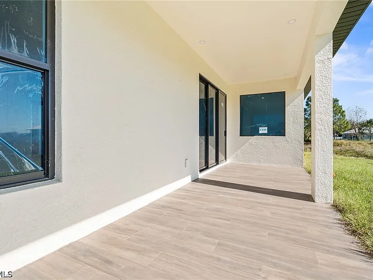 2803 44th St SW — Photo 34