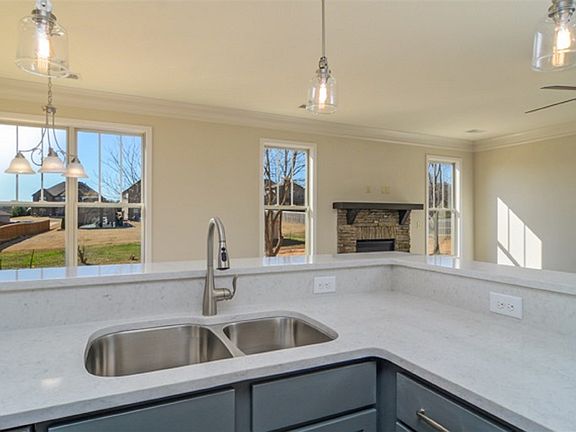 4th image of 236 Harvest Wood Ln