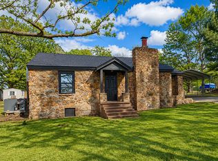 958 N Locust St, Newark, AR 72562