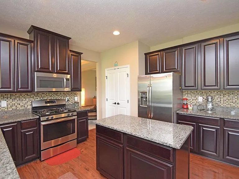 5015 Lakota Woods Dr — Photo 12