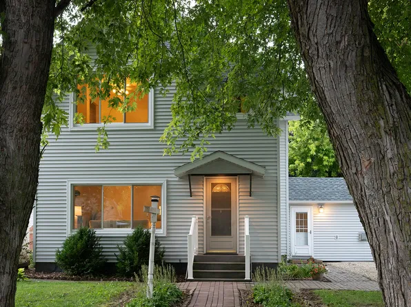 128 2nd St NE, Blooming Prairie, MN 55917