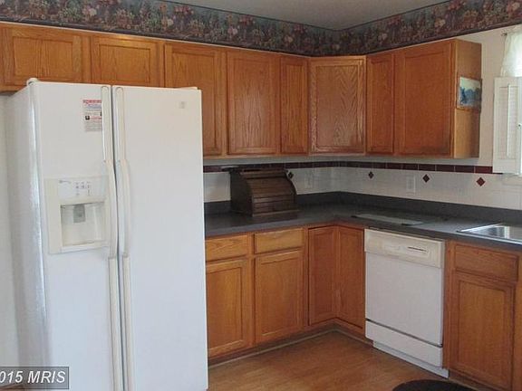 4th image of 104 Joyce Ln