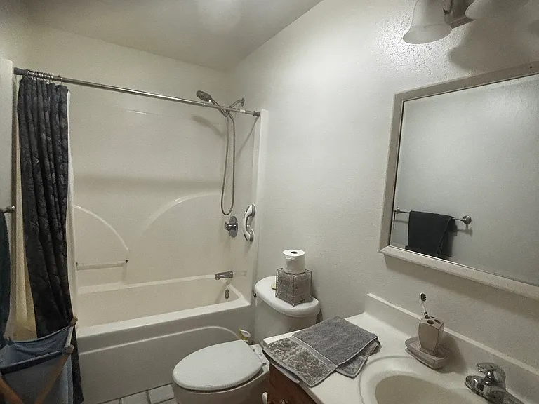 7601 John Ave — Photo 10