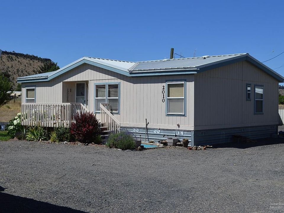 1st image of 2010 SE Rose Ln