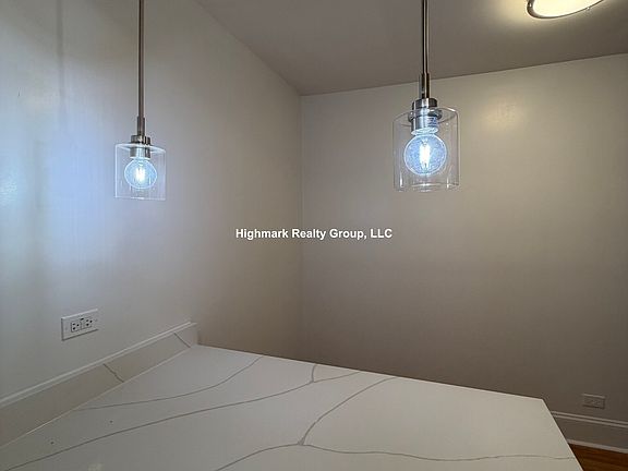 5th image of 4418 N Whipple St #2A