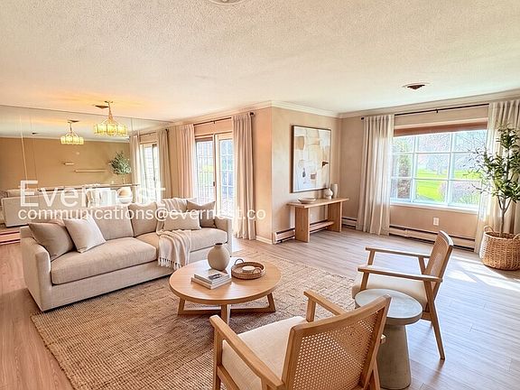 3rd image of 42021 Banbury Ct