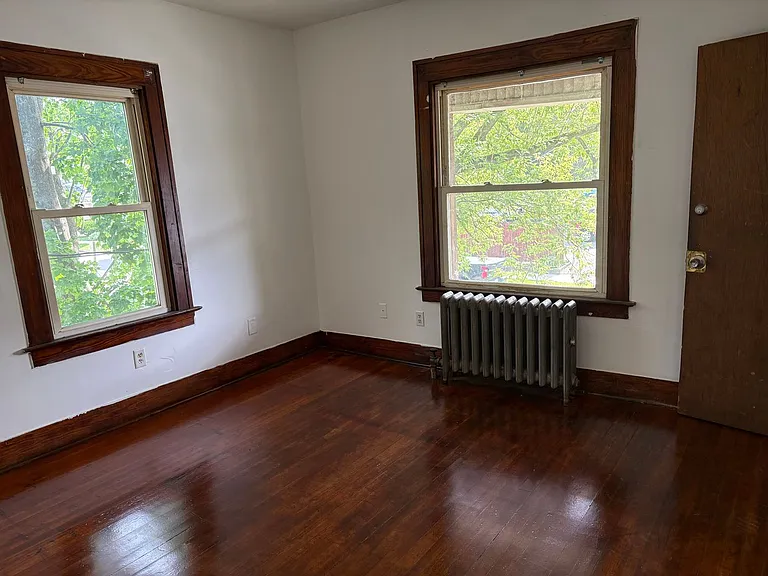 195 Francis Ave — Photo 9