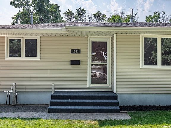 3rd image of 1131 Currie CRESCENT