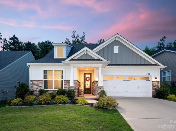 1324 Vintage Walk Dr, Indian Trail, NC 28079