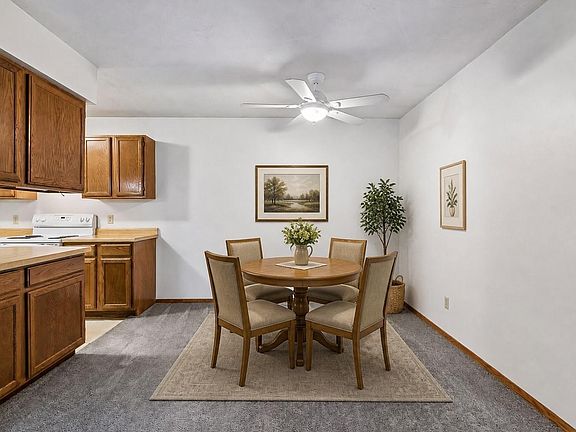 4th image of 7775 Glenda Ct