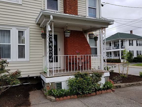 Porch off Liv. Room(1st Flr)