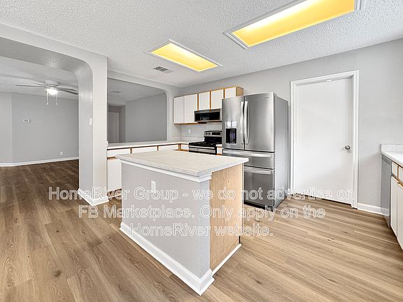2nd image of 12523 Rio Paloma
