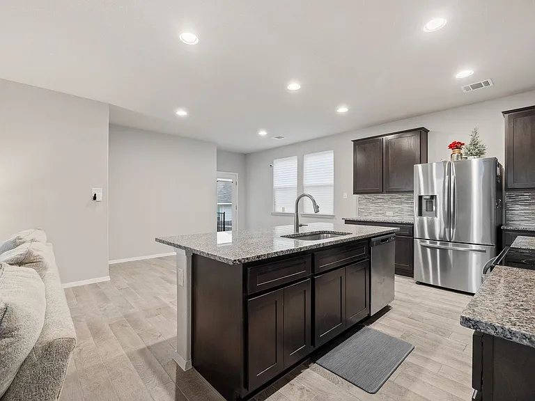 408 Black Opal Dr — Photo 17