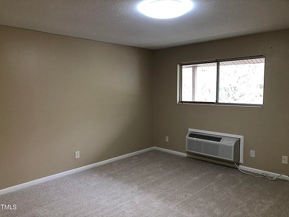 4th image of B 6 Shepherd Lane B