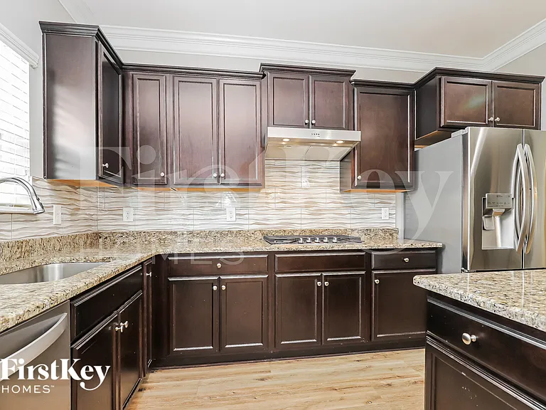 7 Cloverfield Ct — Photo 10