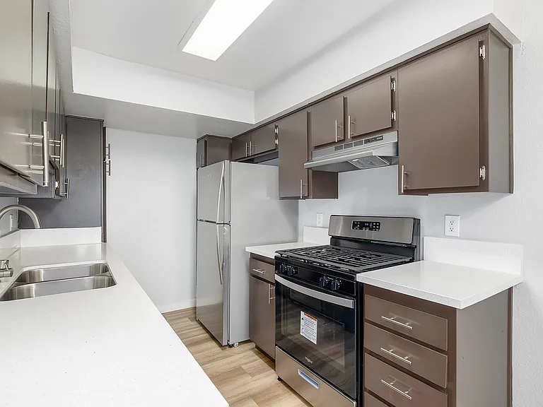13929 Vanowen St — Photo 11