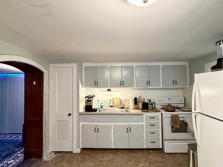 133 Maple St #C — Photo 9