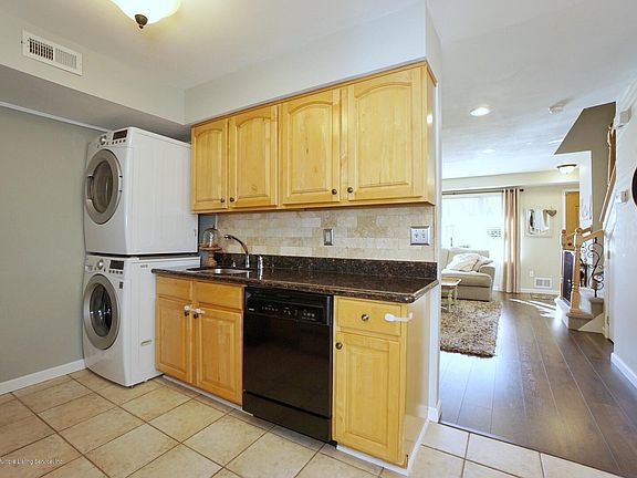 4th image of 67 Bunnell Ct
