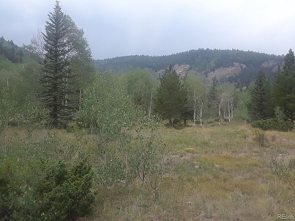 3rd image of River Run Dr