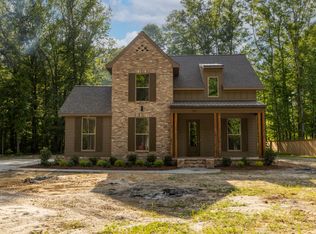62 Firefly Ln, Starkville, MS 39759