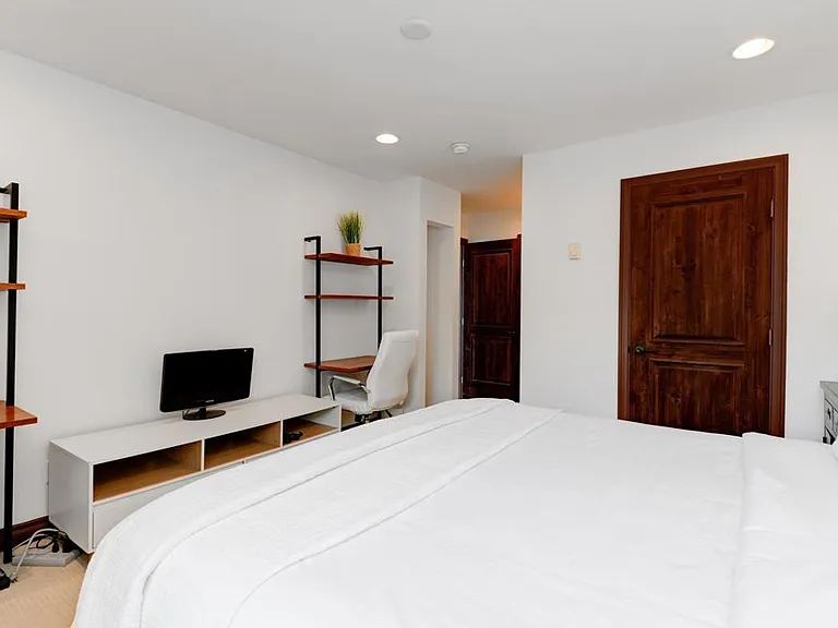 935 Genter St #212 — Photo 17