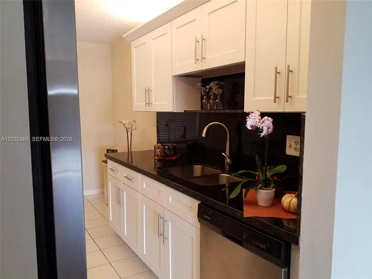 9982 Nob Hill Ct #9982 — Photo 5
