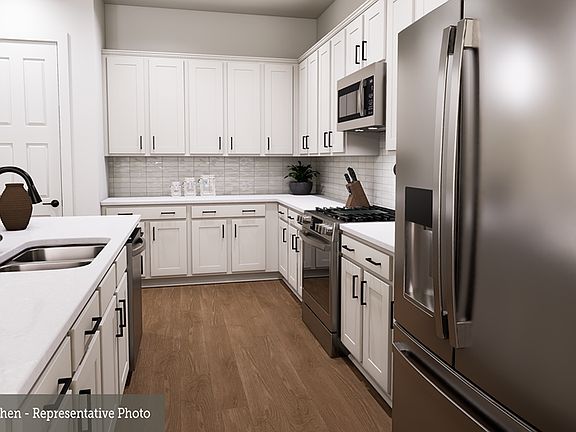 The Columbus - Kitchen