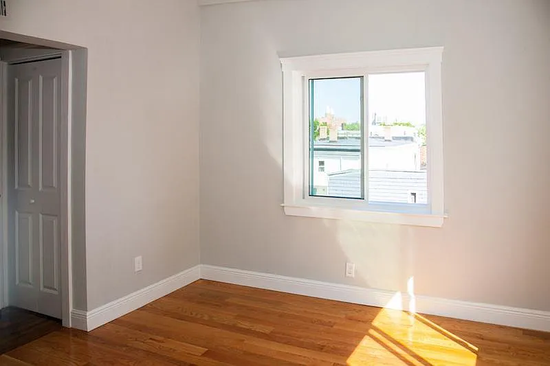 5 bed, 1800 sqft, $4,850 — Photo 4