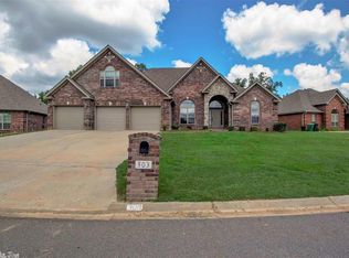 303 Corondelet Ln, North Little Rock, AR 72113