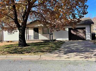 2511 Reeves Ave, Dodge City, KS 67801