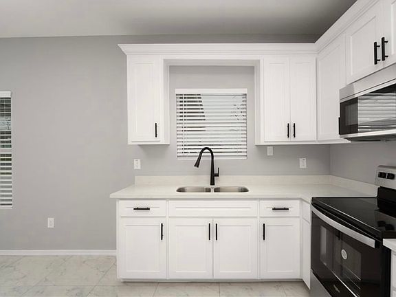 4th image of 811 N Woodson Ave #4