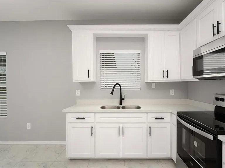 811 N Woodson Ave #4 — Photo 4