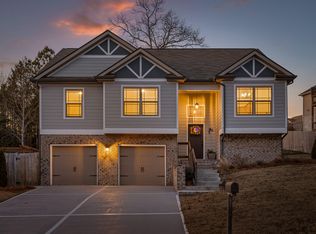 588 Hatch Trl, Soddy Daisy, TN 37379