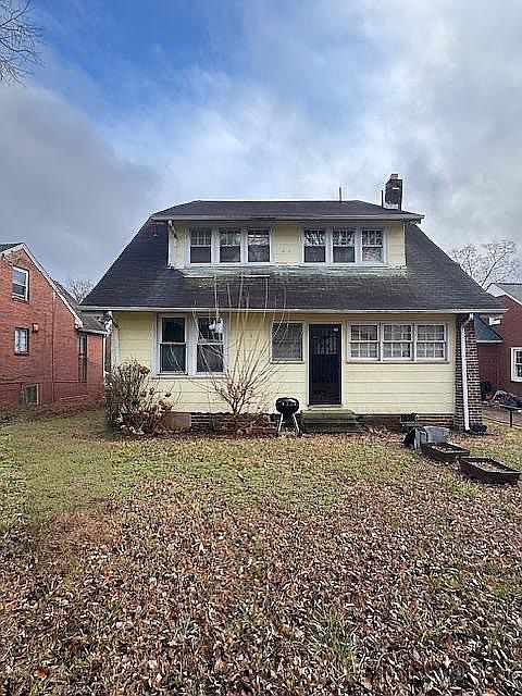 2nd image of 425 W 25th St