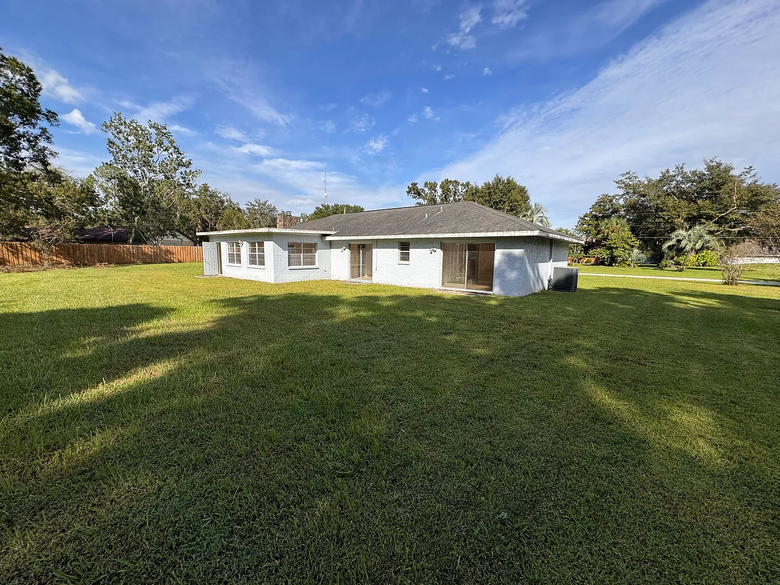 3 bed, 1721 sqft, $2,300 — Photo 3