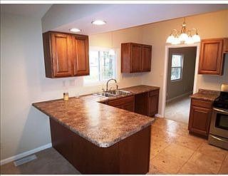3rd image of 1805 Tudor Ln