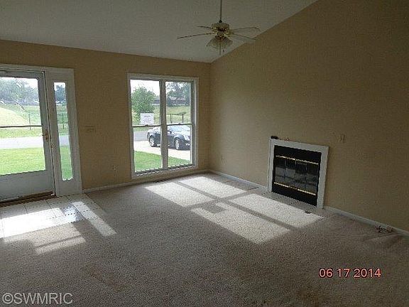 3rd image of 72 Arbor St