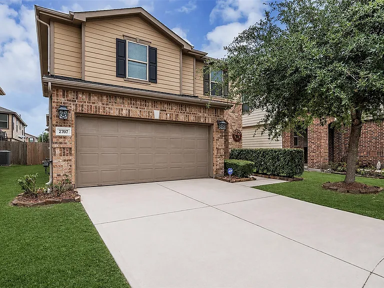 2707 Volute Ct — Photo 1