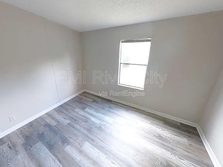 12556 Palmetto St — Photo 11