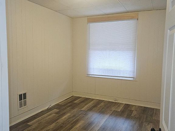 4th image of 1121 W Poplar St