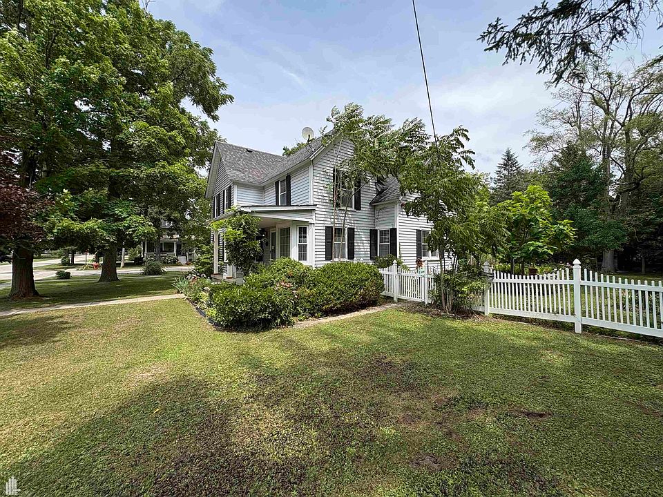 144 N Washington St, photo 4