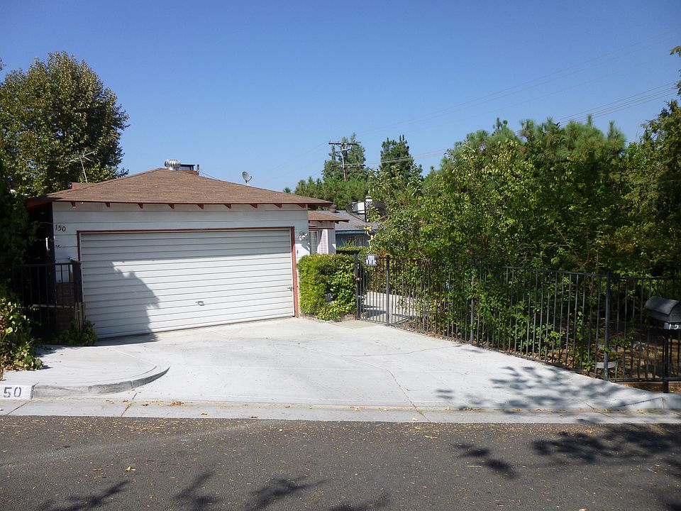 Street View/Front Yard