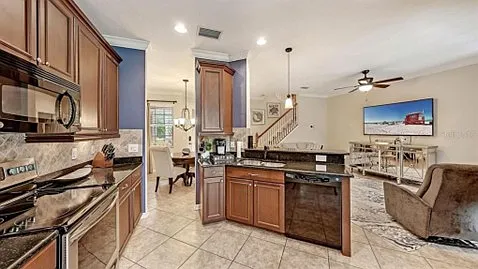 8128 Villa Grande Ct — Photo 10
