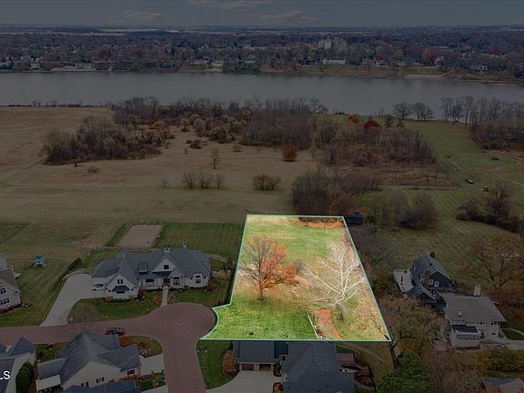 3rd image of 115 Riverside Cmns